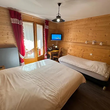 Le Schuss Hotel 3*